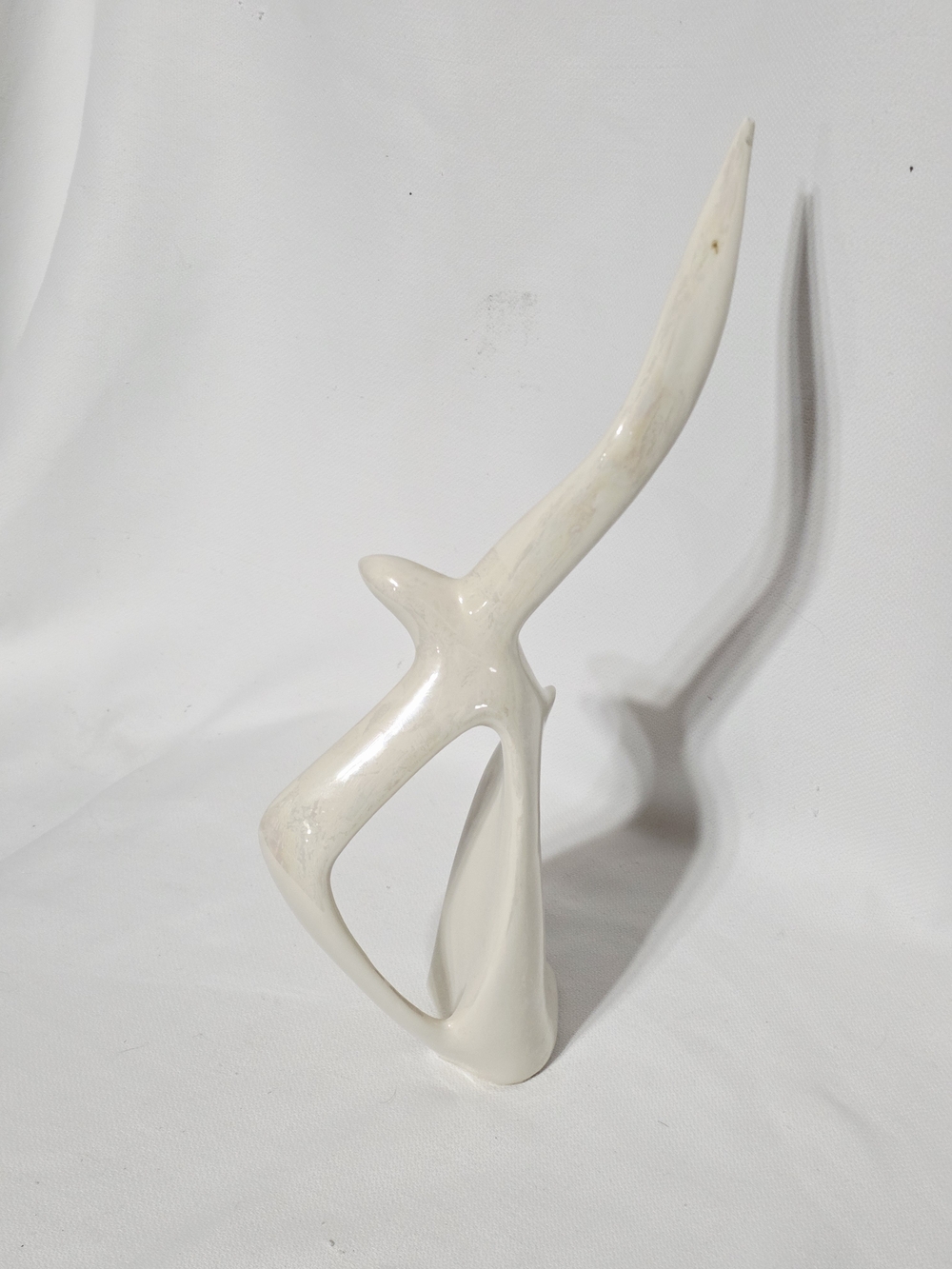 Vintage Mid-Century Modern Ceramic Figurine - Minimalist "Bird in Flight" - Picture 7 of 13